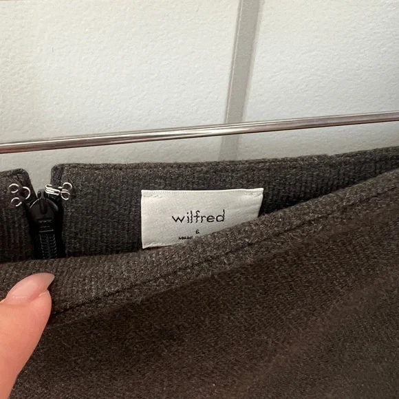 Wilfred Elegant Mini Skirt - Picture 3 of 3